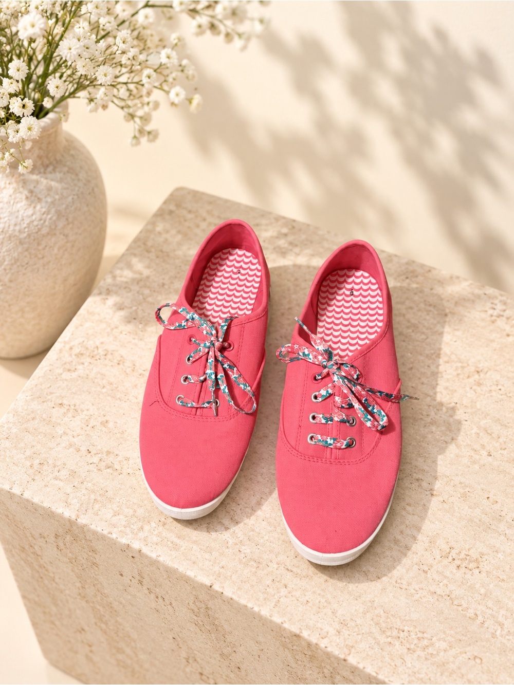Women's Casual Canvas Lace-Up Sneakers in Pink